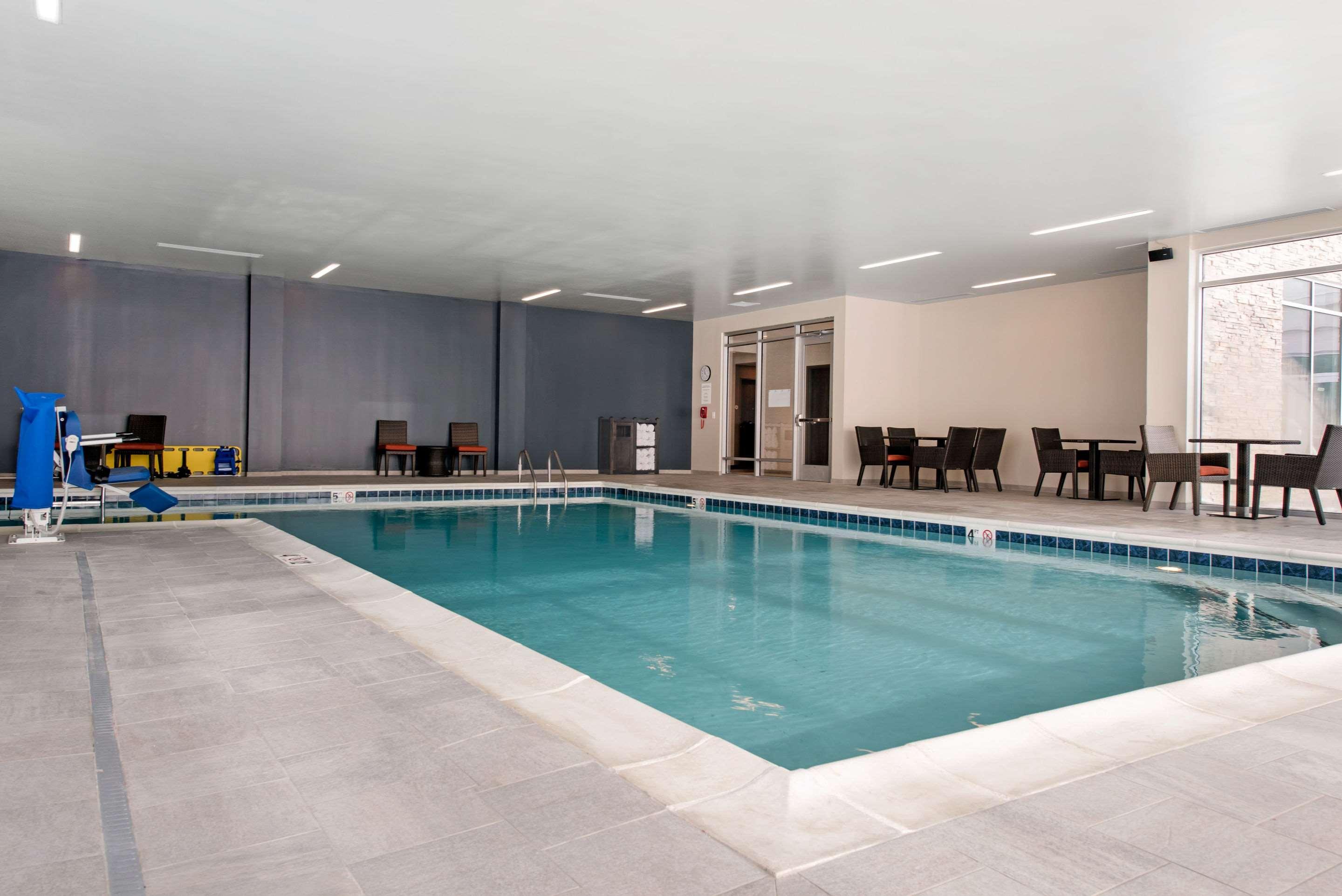 Wyndham Westfield Hotel Buitenkant foto